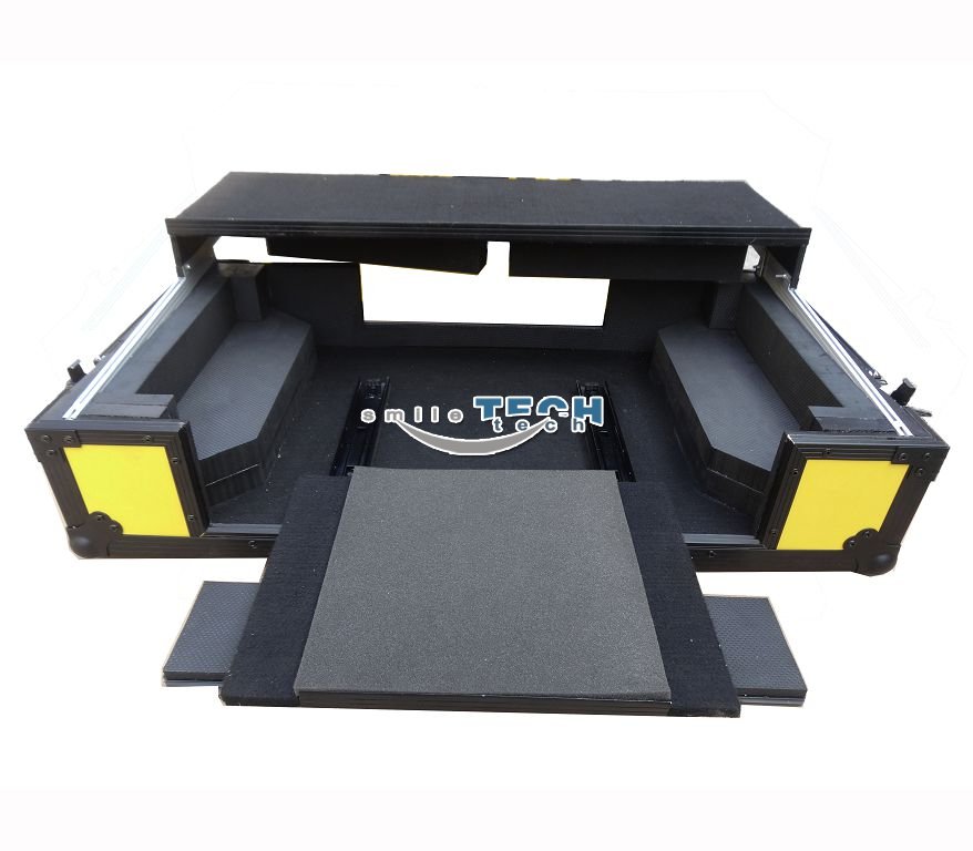NUMARK NS7 CASE WITH PULL-OUT KEYBOARD TRAY AND LOW-PROFILE WHEELS